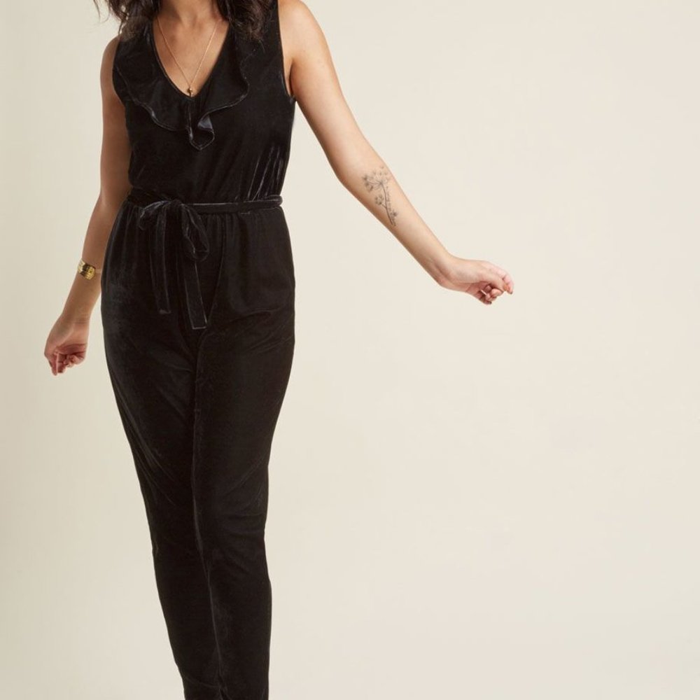 Modcloth Ruffled V-Neck Velvet Jumpsuit - Picture 7 of 7